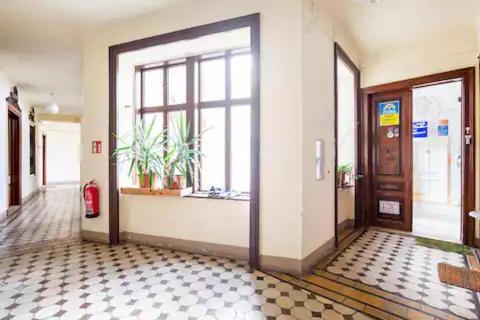 Fro-Media - Streetside Room 2 - Community Space Wina Bagian luar foto