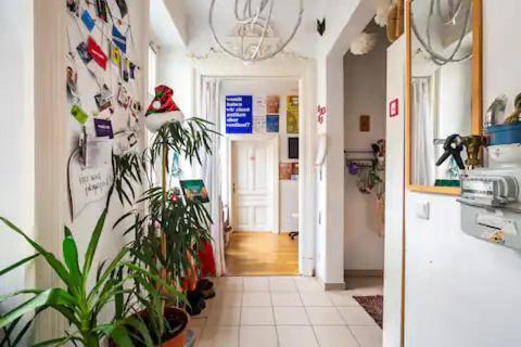 Fro-Media - Streetside Room 2 - Community Space Wina Bagian luar foto